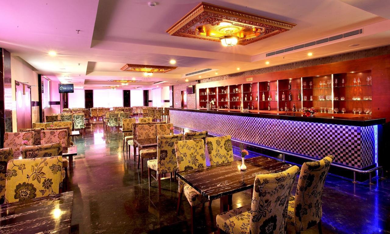Lake Palace Trivandrum Vettutura Exterior photo